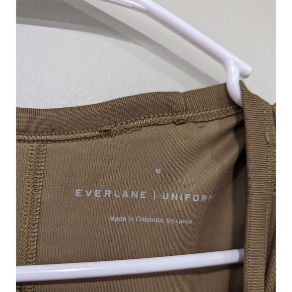 Everlane Uniform Short Sleeve Sport Tee Size Medium - Picture 2 of 4